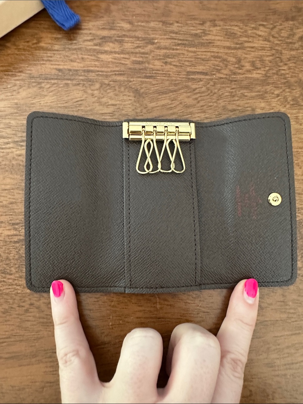 Louis Vuitton Damier Ebene Multicles 4 Key Holder with box and cert of auth - Picture 3 of 11